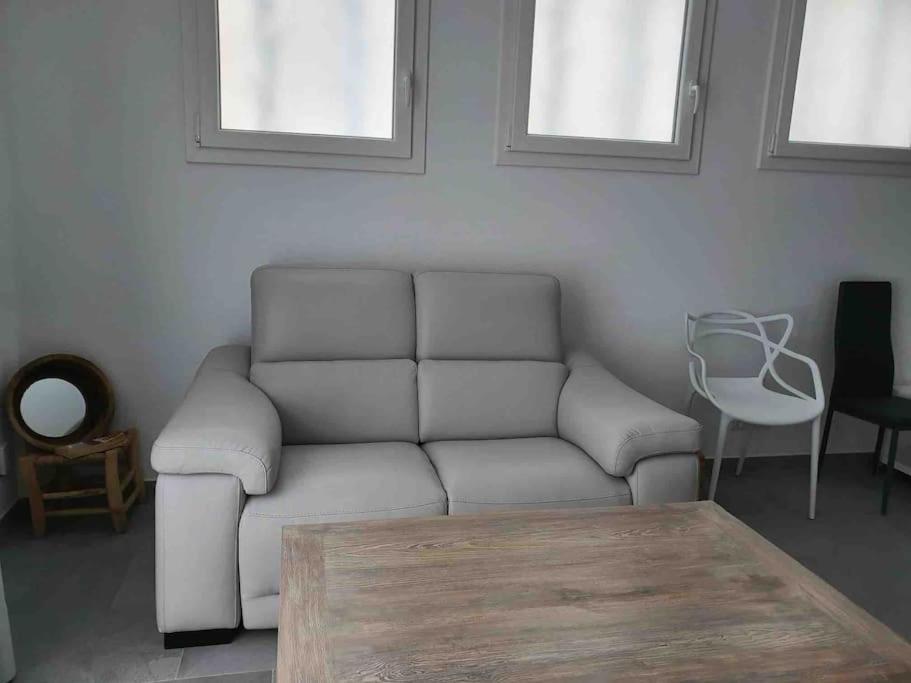 Espectacular Planta Baja Con Terraza Y Parking A 5 Min De La Playa Apartment Cadaques Exterior photo